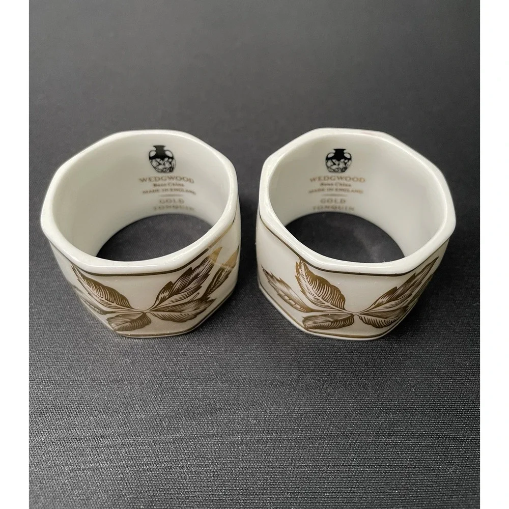 Vintage Wedgwood Bone China Gold Tonquin 22 Ct Trim Set 2 Napkin Rings Holders‎